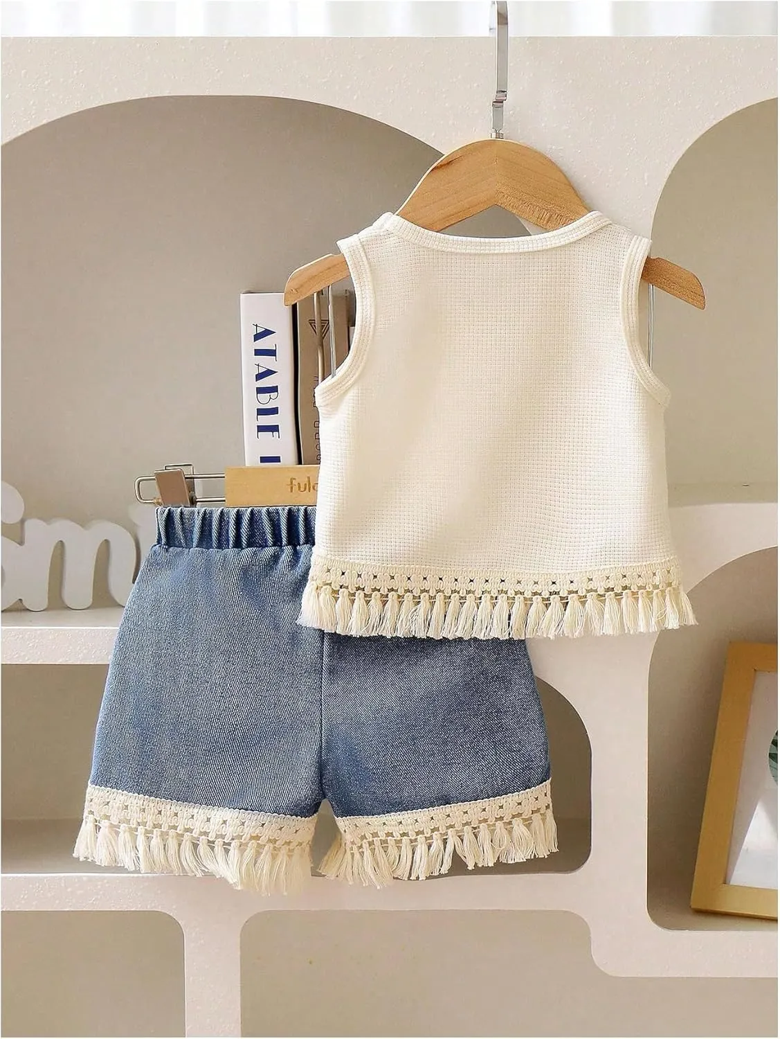 WDIRARA Girl's 2 Piece Outfits Fringe Sleeveless Tank Top and denim Shorts Set